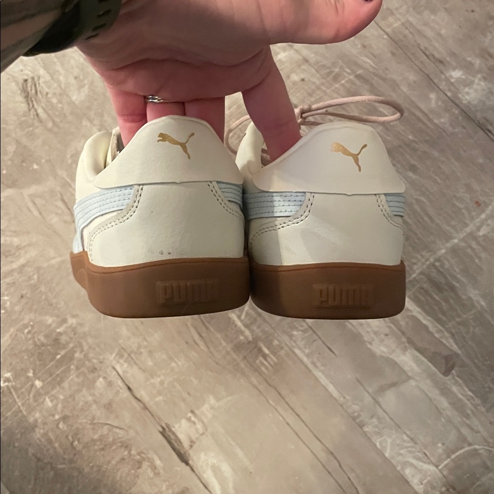 Womens Puma Shoes - Picture 7 of 8